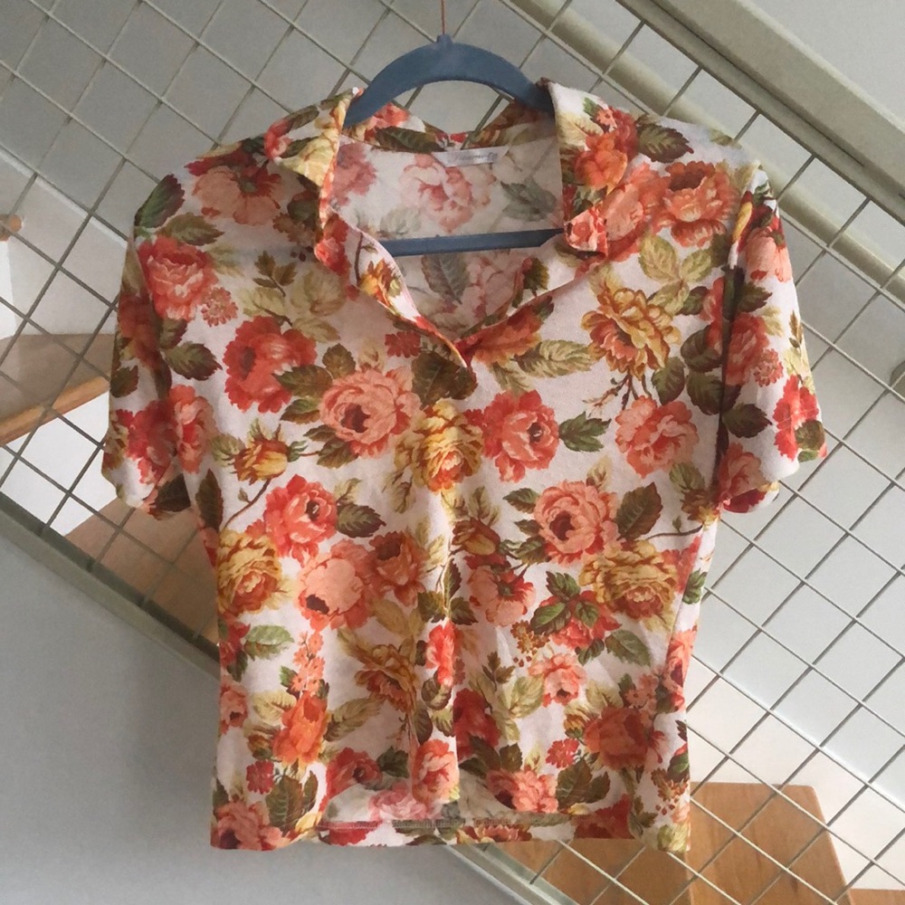 Floral pattern top
